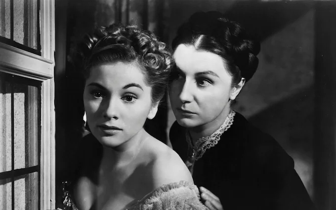 Joan Fontain and Judith Anderson from the movie Rebecca directed by Alfred Hitchcock